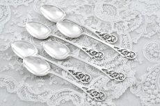 画像1: ヴィンテージ 純銀製(925) 1945年マッピン＆ウェッブ　スクロールの透かし細工　ティースプーン６本セット (1)