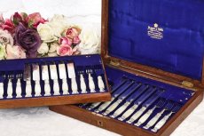 画像10: アンティークシルバー、アンティーク銀器、シルバープレート製 1897年ごろ マッピン＆ウェッブ　美装飾白蝶貝 デザートカトラリー6組セット (10)