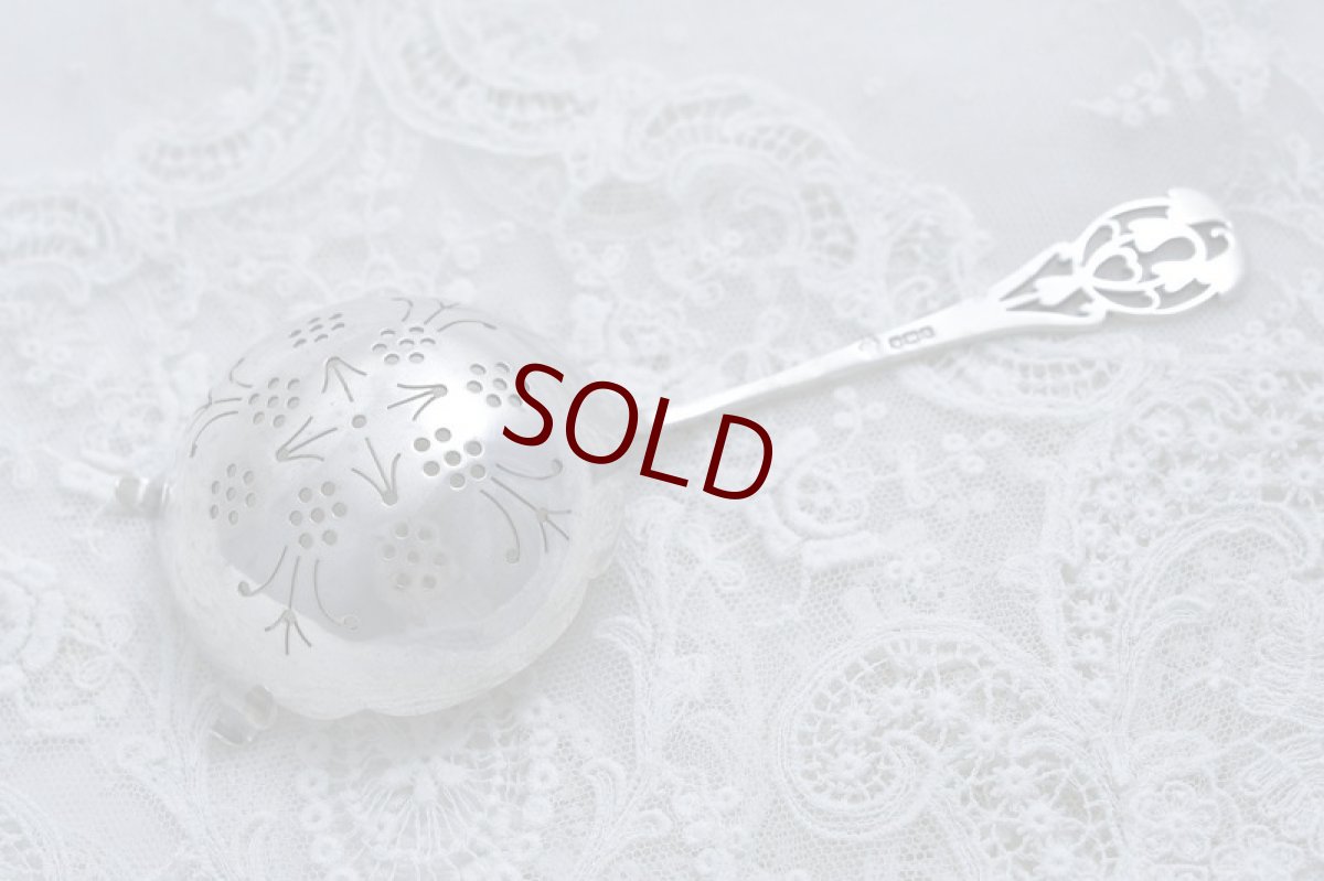 画像4: ヴィンテージシルバー、純銀製(925) 1933年 透かし細工のハンドル　ティーストレイナー (4)