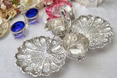 画像1: アンティークシルバー、アンティーク銀器、純銀製(925) 1897年 激レア  華やかなロココシェル型 透かし ストロベリーディッシュセット (1)