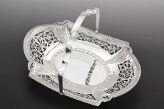 画像3: アンティークシルバー、アンティーク銀器、純銀製(925) 1907年 マッピン＆ウェッブ エレガントなお花の透かし細工 ケーキバスケット　 (3)