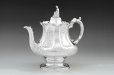 画像2: アンティークシルバー、アンティーク銀器、純銀製(925) 1845年 バーナード 特級 スクロールとお花のエングレービング　ティー&コーヒー４点セット