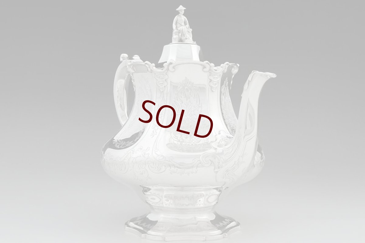 画像3: アンティークシルバー、アンティーク銀器、純銀製(925) 1845年 バーナード 特級 スクロールとお花のエングレービング　ティー&コーヒー４点セット (3)