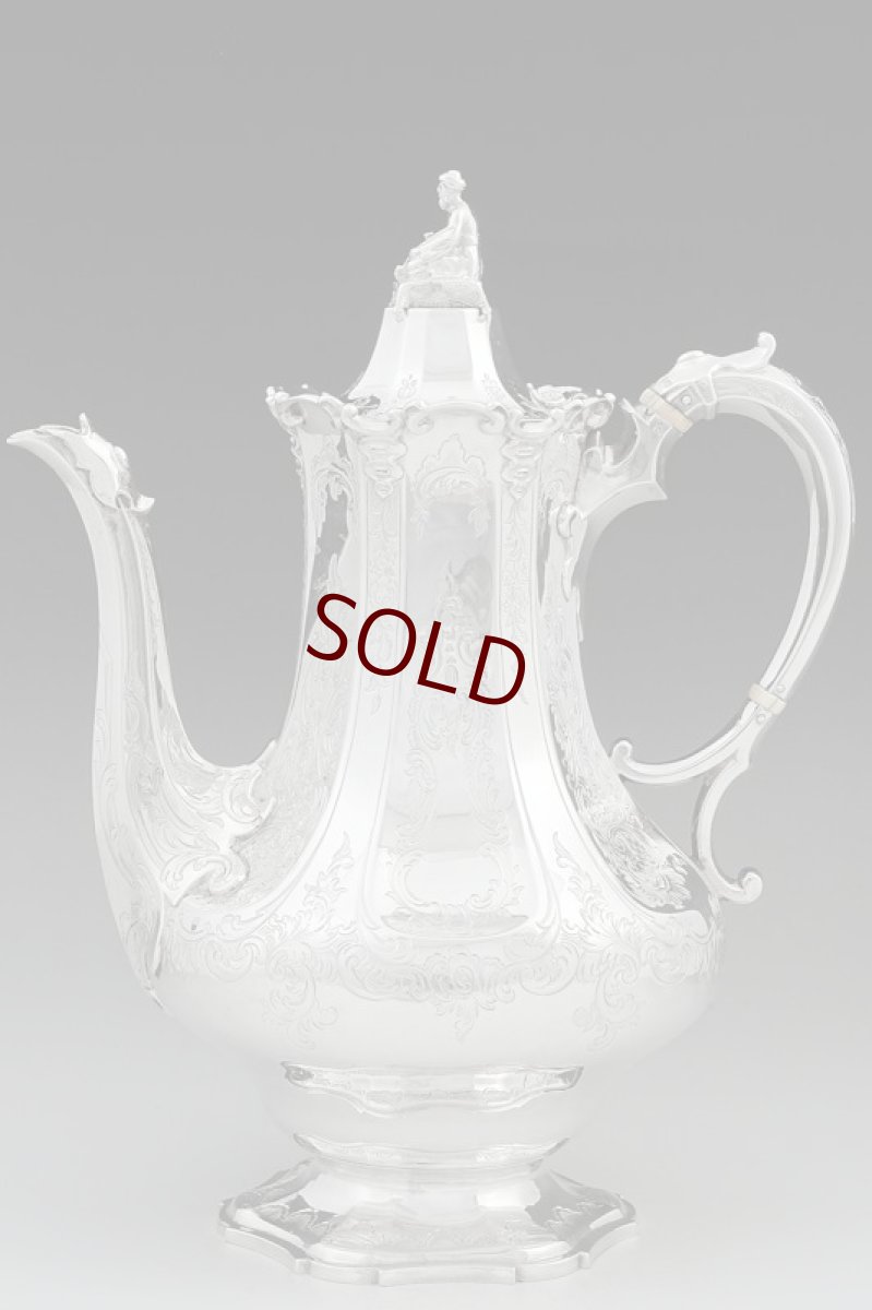 画像7: アンティークシルバー、アンティーク銀器、純銀製(925) 1845年 バーナード 特級 スクロールとお花のエングレービング　ティー&コーヒー４点セット (7)