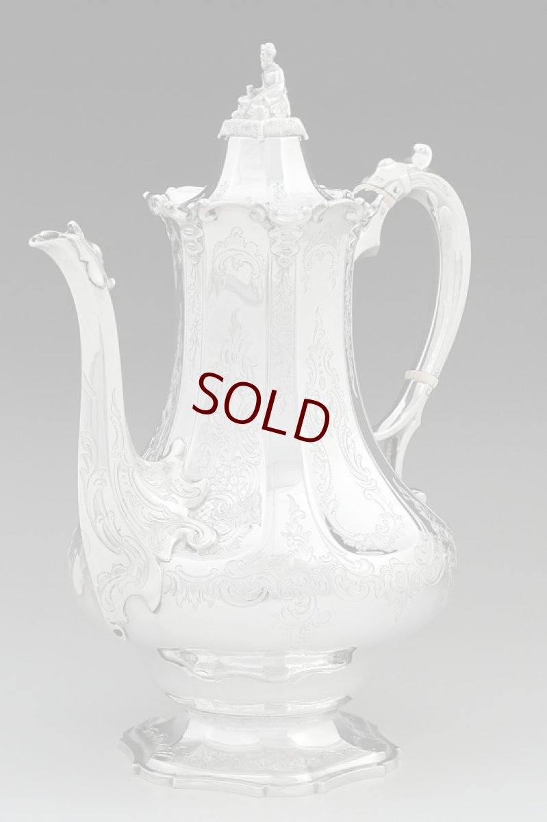 画像8: アンティークシルバー、アンティーク銀器、純銀製(925) 1845年 バーナード 特級 スクロールとお花のエングレービング　ティー&コーヒー４点セット (8)