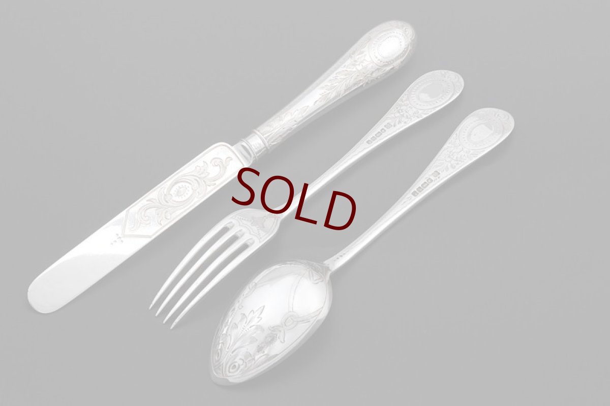 画像7: アンティークシルバー、アンティーク銀器、純銀製（925）1865年  Martin, Hall  ネオクラシカル クリスニング カップ＆カトラリー4点セット (7)