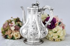 画像3: アンティークシルバー、アンティーク銀器、シルバープレート 特級 1850年 エルキントン 可憐なお花の摘み お花の彫刻コーヒーポット (3)