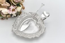 画像1: アンティークシルバー、アンティーク銀器 純銀製（925）1901年　ハートのつまみ　ハート形バターディッシュ ＆ バターナイフ (1)