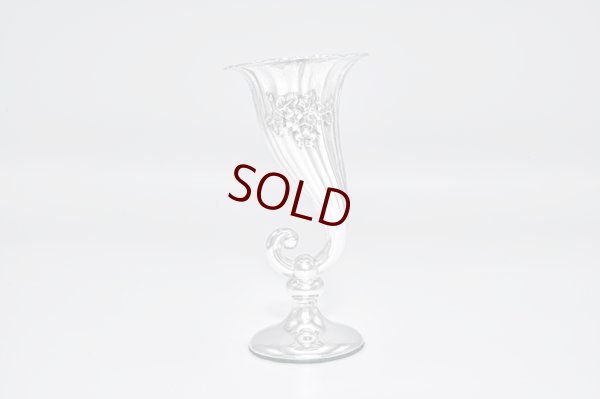 画像5: アンティークシルバー、アンティーク銀器、純銀製(925) 1909年 お花の打ち出し エレガントなシェイプの一輪挿し ペアセット