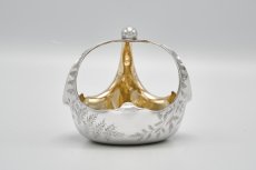 画像7: アンティークシルバー、アンティーク銀器純銀（925）1883年 可愛らしいバスケット型　スプーン付きソルト＆ペッパー (7)