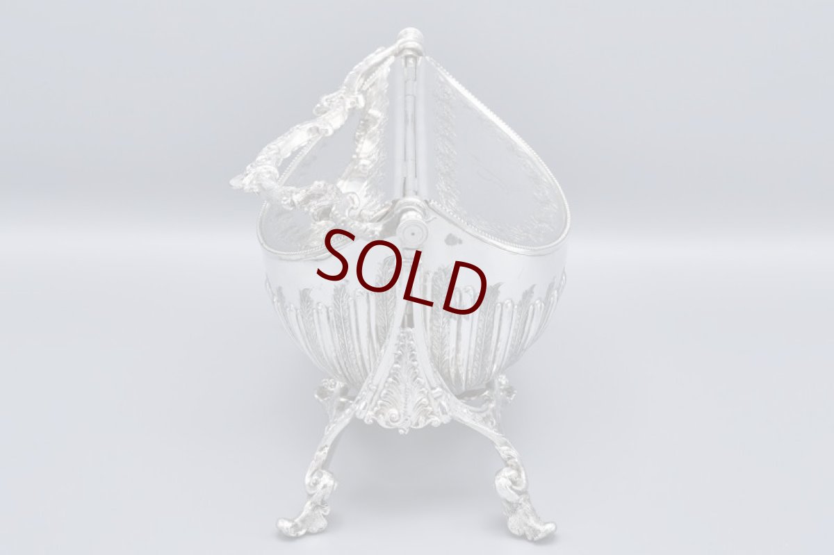 画像3: アンティークシルバー、アンティーク銀器、シルバープレート製 1900年前後 Walker & Hall ハンドバッグ型　ビスケットウォーマー　 (3)