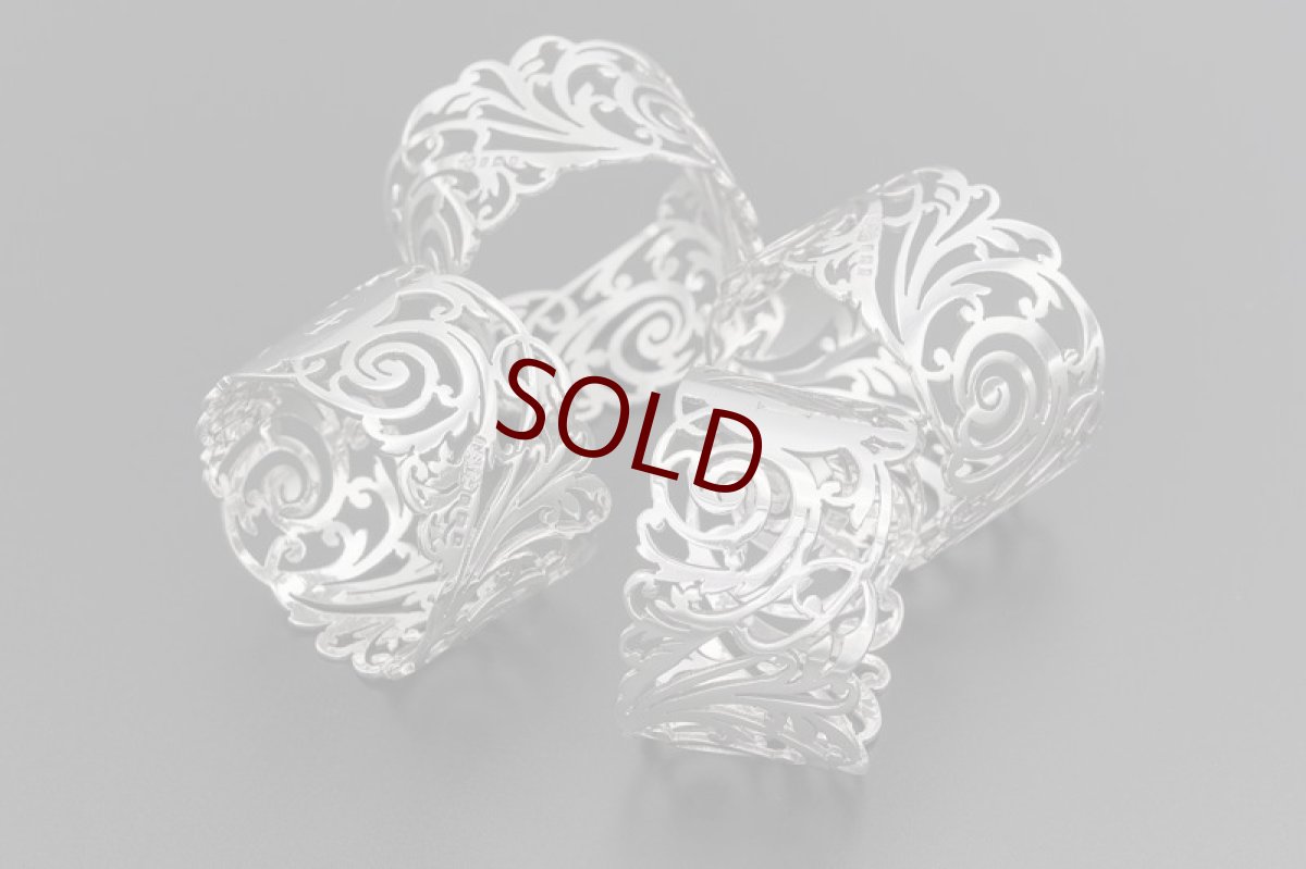 画像3: アンティークシルバー 、アンティーク銀器、純銀製(925) 1926年　流れるような透かし細工が美しい ナプキンリング4組セット (3)