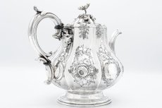 画像5: アンティークシルバー、アンティーク銀器、シルバープレート 特級 1859年 エルキントン 可憐なお花の摘み お花の彫刻ティー３点セット (5)