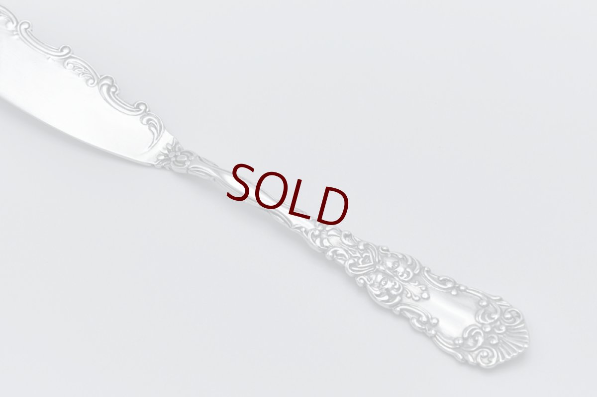 画像3: アンティークシルバー、アンティーク銀器、純銀製(925) 1900年 スクロール＆ ロココ装飾 バターナイフ (3)