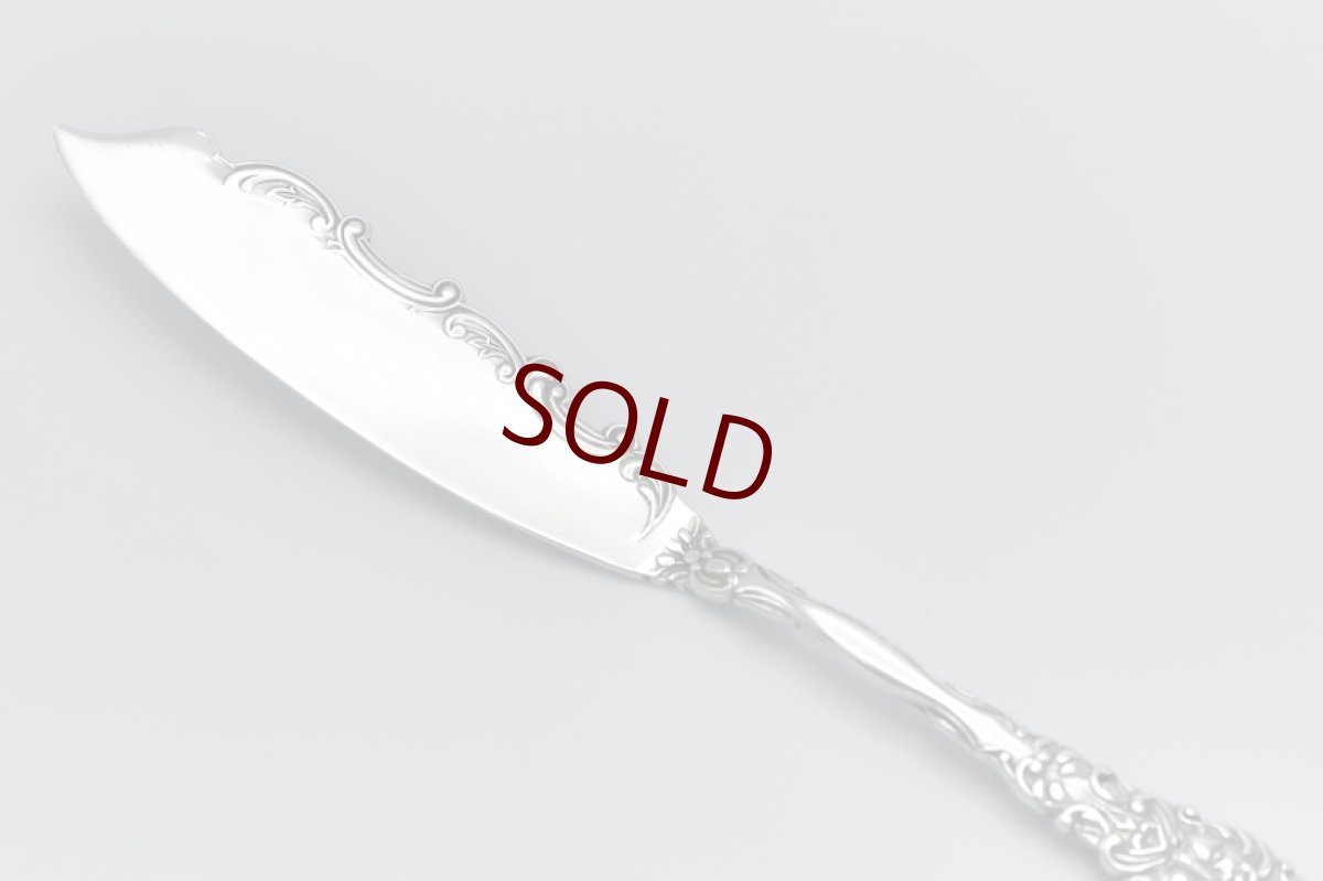 画像2: アンティークシルバー、アンティーク銀器、純銀製(925) 1900年 スクロール＆ ロココ装飾 バターナイフ (2)