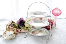 画像1: アンティークシルバー、アンティーク銀器、シルバープレート エルキントン製 1929年 優美な透かし細工　三段　アフタヌーンティー　ケーキスタンド (1)