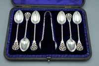 アンティークシルバー、アンティーク銀器　純銀製(925) 1896年 美透かし細工 ティースプーン６本＆シュガートングセット