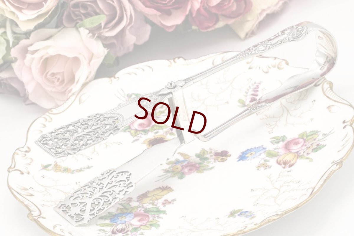 画像2: アンティークシルバー、アンティーク銀器、純銀製(925) 1910年繊細な透かし細工　クイーンズパターンハンドル　サービングトング (2)