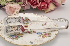 画像6: アンティークシルバー、アンティーク銀器、純銀製(925) 1901年 繊細な透かし細工 貝とスクロールのハンドル　サービングトング (6)