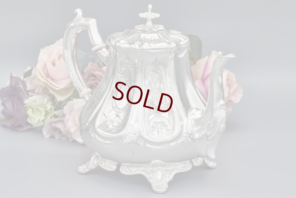 画像6: アンティークシルバー、アンティーク銀器、ヴィクトリア時代後期 スクロールの透かしの摘み お花、葉模様の彫刻 シルバープレート ティーポット (6)