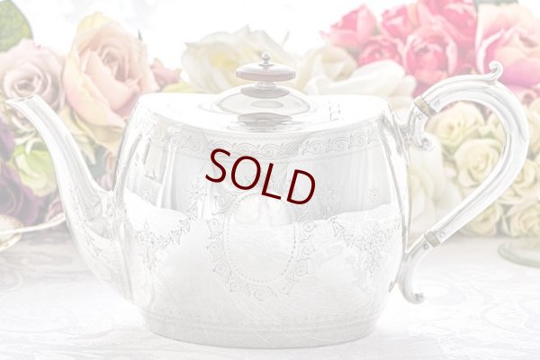 画像2: アンティークシルバー、アンティーク銀器、シルバープレート製  ヴィクトリア時代後期 お花のガーランド彫刻 ティーポット