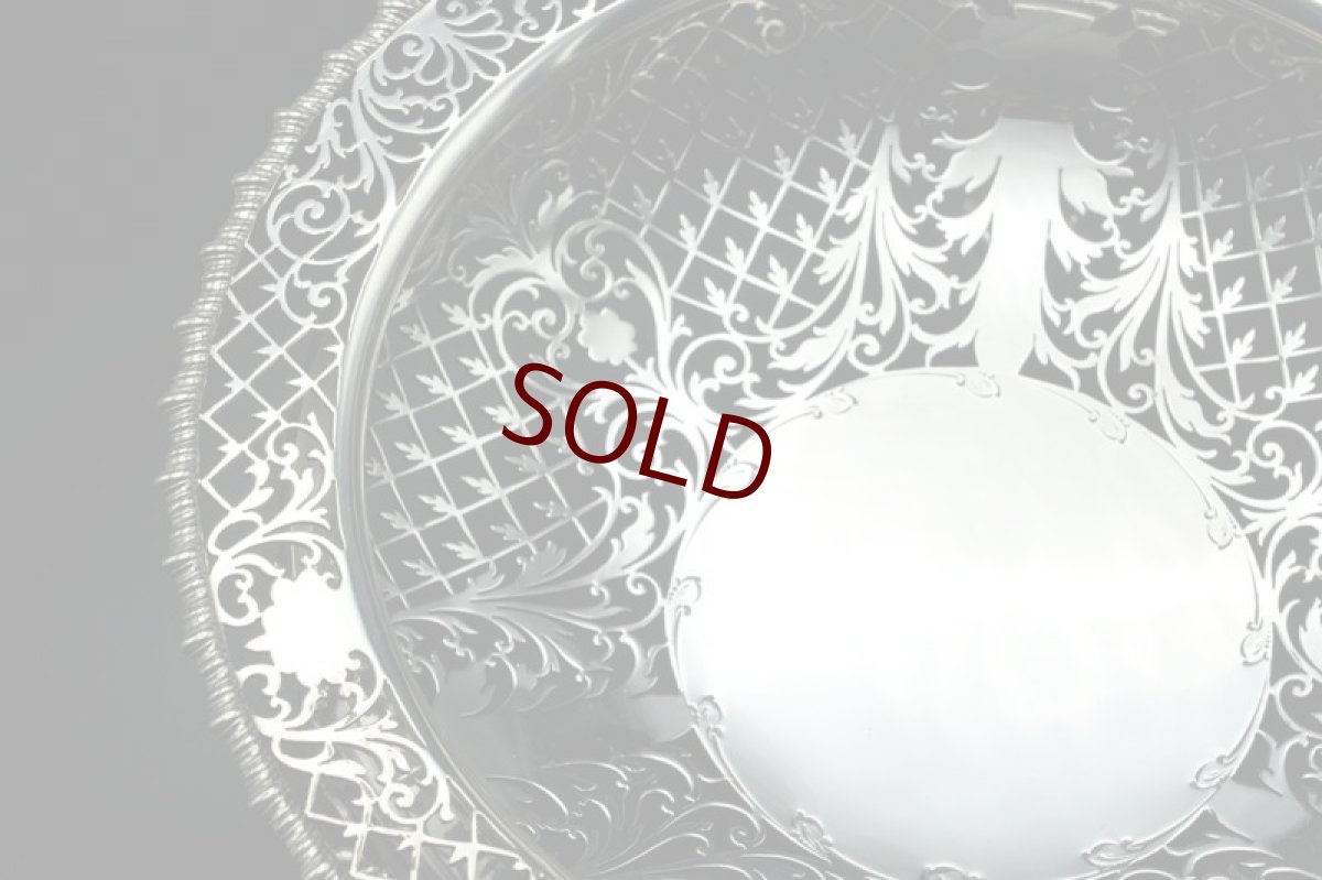 画像5: アンティークシルバー、アンティーク銀器　純銀製（925）1909年　特級　繊細なスクロール透かし細工が見事なフルーツ/ブレッドバスケット (5)