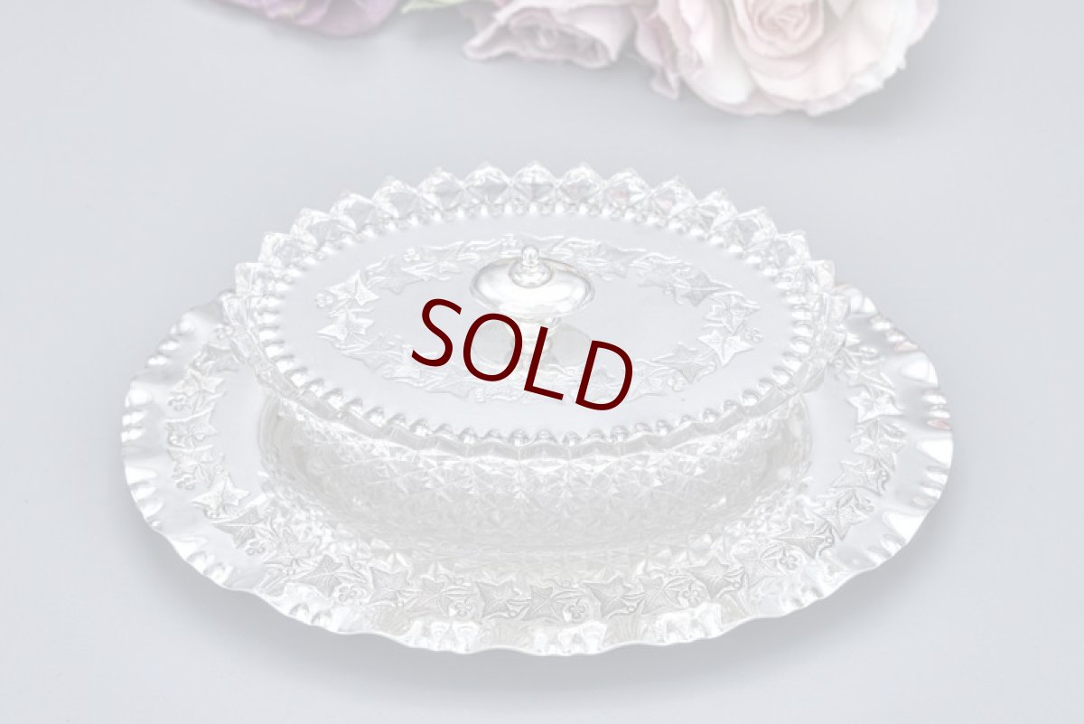 画像10: アンティークシルバー アンティーク銀器 シルバープレート製  c.1890 葉模様の装飾　蓋付きハンドカットクリスタルグラス　バターディッシュ (10)