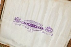 画像6: アンティークシルバー、アンティーク銀器、シルバープレート製 ヴィクトリア後期 マッピン＆ウェッブ 白蝶貝ハンドル 手彫り彫刻 デザートカトラリー6組セット (6)