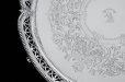 画像4: アンティークシルバー、アンティーク銀器 純銀製(925) 1907年 Walker & Hall ハンドカット透かし細工ボーダー、お花、葉模様、スクロールの手彫り彫刻 サルヴァ36cm
