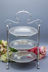 画像6: アンティークシルバー、アンティーク銀器、シルバープレート製 優美なフレームと透かし細工プレート 三段 アフタヌーンティー ケーキスタンド (6)