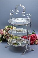 画像7: アンティークシルバー、アンティーク銀器、シルバープレート製 優美なフレームと透かし細工プレート 三段 アフタヌーンティー ケーキスタンド (7)