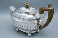 画像4: アンティークシルバー、アンティーク銀器、純銀製(925)ジョージ3世 1808年　ハーフフリューテッドティーポット (4)
