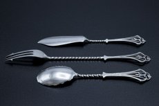 画像7: アンティークシルバー、アンティーク銀器、純銀製（925）1906年 透かし細工 & ねじりハンドル アフタヌーンティーカトラリー セット (7)