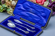 画像1: アンティークシルバー、アンティーク銀器、純銀製（925）1906年 透かし細工 & ねじりハンドル アフタヌーンティーカトラリー セット (1)