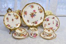 画像1: アンティーク陶磁器 ハマースレイ　ドレスデンスプレイズ 美しいハンドペイント　金彩とフローラルブーケ　ティータイムセレクションセット　 (1)