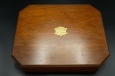 画像19: アンティークシルバー、アンティーク銀器、 純銀製(925) 特級 1901年 ロココスタイル美しいスクロール装飾 白蝶貝ハンドル デザートカトラリー 12組セット (19)