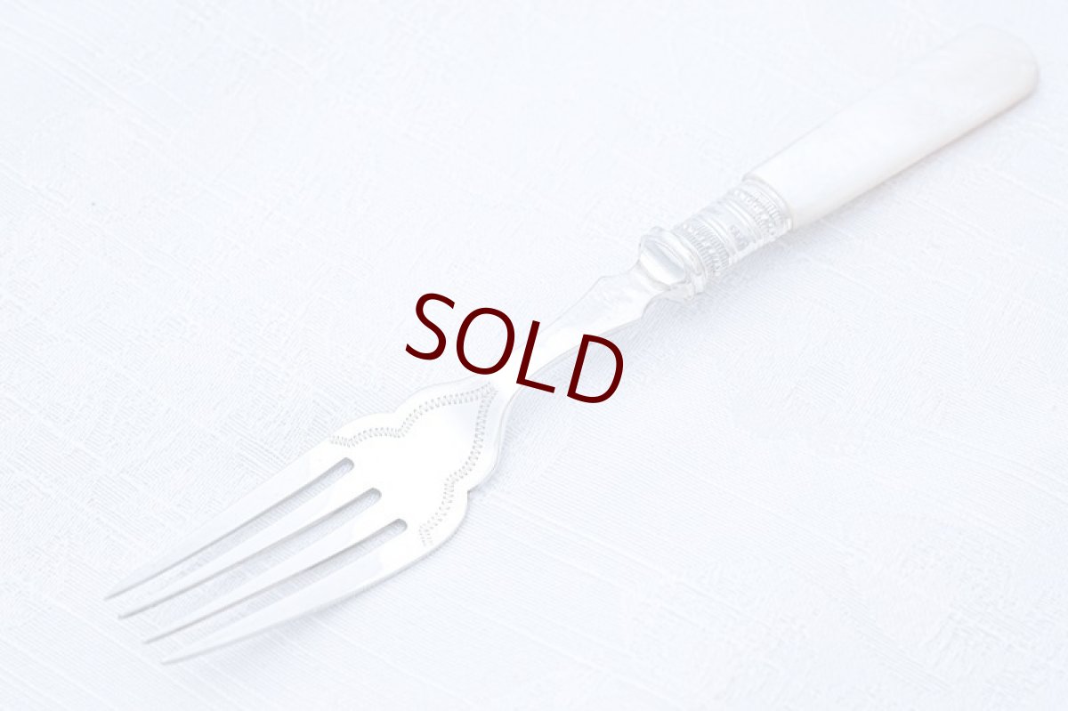 画像5: アンティークシルバー、アンティーク銀器、シルバープレート 1902年　白蝶貝ハンドル　純銀かけ直し済み　フィッシュカトラリー１組セット (5)