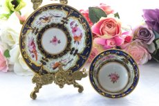 画像2: アンティーク陶磁器 c.1860 　ダービー　ロイヤルブルー、金彩、薔薇と小鳥のカップ＆ソーサー (2)