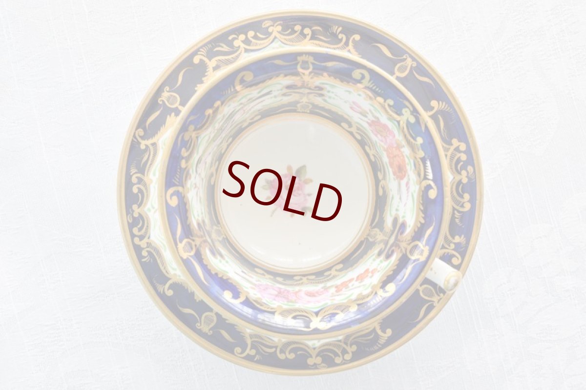 画像1: アンティーク陶磁器 c.1860 　ダービー　ロイヤルブルー、金彩、薔薇と小鳥のカップ＆ソーサー (1)