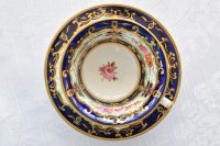 アンティーク陶磁器 c.1860 　ダービー　ロイヤルブルー、金彩、薔薇と小鳥のカップ＆ソーサー