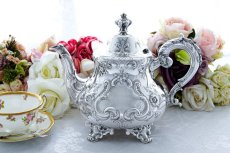 画像1: アンティークシルバー、アンティーク銀器、純銀製(925) 1865年 バーナード　ヴィクトリアンロココ お花の手彫り打ち出し彫刻　ティーポット (1)