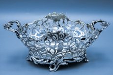 画像2: アンティークシルバー、アンティーク銀器、 純銀製(925)  1895年 お花と葉模様の透かし細工が見事なバスケット (2)