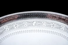 画像8: アンティークシルバー、アンティーク銀器、ヴィクトリア時代中期 手彫りエングレービング オーバル ギャラリートレイ (8)