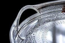 画像7: アンティークシルバー、アンティーク銀器、ヴィクトリア時代中期 手彫りエングレービング オーバル ギャラリートレイ (7)