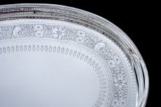 画像3: アンティークシルバー、アンティーク銀器、ヴィクトリア時代中期 手彫りエングレービング オーバル ギャラリートレイ (3)