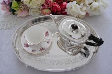 画像12: アンティークシルバー、アンティーク銀器、ヴィクトリア時代中期 手彫りエングレービング オーバル ギャラリートレイ (12)