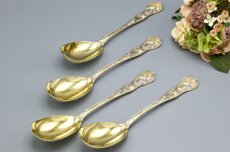 画像1: アンティークシルバー、アンティーク銀器、純銀製（925）1874年　ローマンバカナリアン　デザイン　デザートサービングスプーン 4本セット (1)