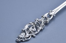 画像8: アンティークシルバー、アンティーク銀器、純銀製(925)1900年葉模様の透かし細工、ハンドルの装飾が美しいフルーツ/ベリースプーンセット　 (8)