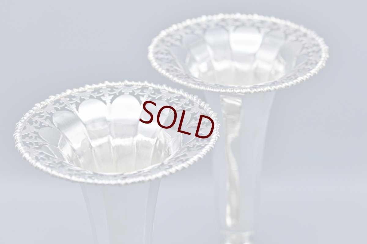 画像5: アンティークシルバー、アンティーク銀器、シルバープレート製　1900-1919年制作  ペア　透かし細工　花入れ (5)