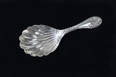 画像1: アンティークシルバー、アンティーク銀器、純銀製(925) 1913年　薔薇の装飾　ティーキャディースプーン (1)